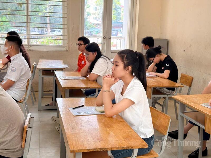 OKVIP - HÔM NAY 1 TỶ, NGÀY MAI 1000 TỶ được hướng dẫn kỹ lưỡng những giấy tờ, dụng cụ được mang vào phòng.
