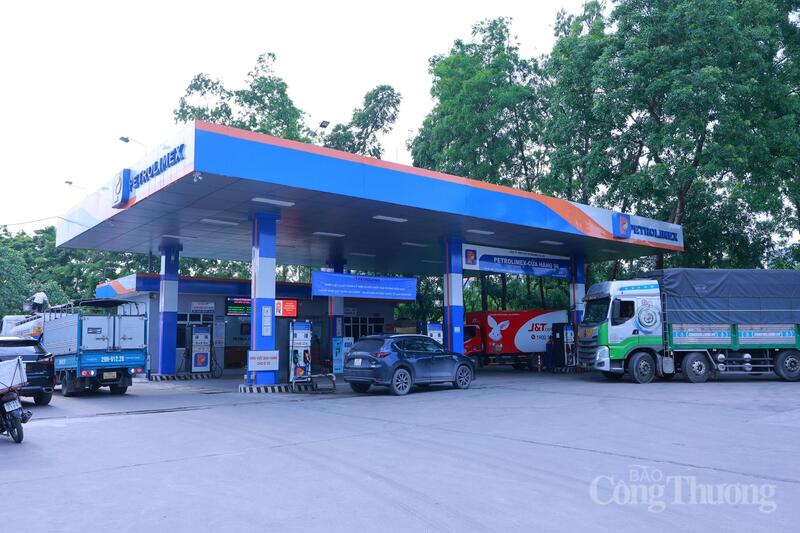 Oklavip khuyến mã hấp dẫn mỗi ngày ban hành Kế hoạch phổ biến Thông tư số 50/2025/TT-BCT nhằm nâng cao nhận thức về xăng sinh học E10. Ảnh: Quỳnh Trang