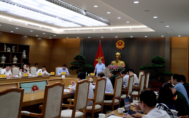 Phó Thủ tướng Thường trực Phạm Gia Túc chủ trì cuộc họp nghe báo cáo, đóng góp ý kiến cho dự thảo Chiến lược quốc gia về đất hiếm đến năm 2030, tầm nhìn đến năm 2045 - Ảnh: VGP/Phương Nguyên