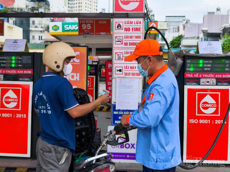 TP. Hồ Chí Minh: Xăng E10 được người dân đón nhận tích cực - 2
