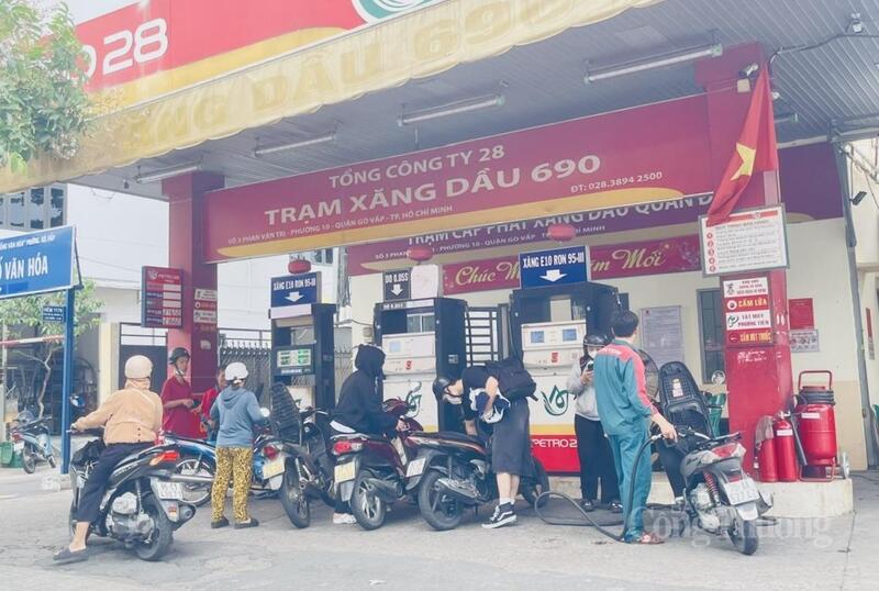 Việc triển khai xăng sinh học E10 được kỳ vọng góp phần giảm phát thải khí nhà kính và thúc đẩy sử dụng Oklavip game bài, casino, thể thao sạch. Ảnh: Thanh Minh.