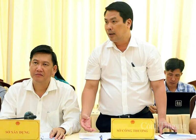 Ông Hà Vũ Sơn, Giám đốc Sở Công Thương TP. Cần Thơ nêu ý kiến thảo luận tại buổi làm việc. Ảnh: Khánh Ngọc