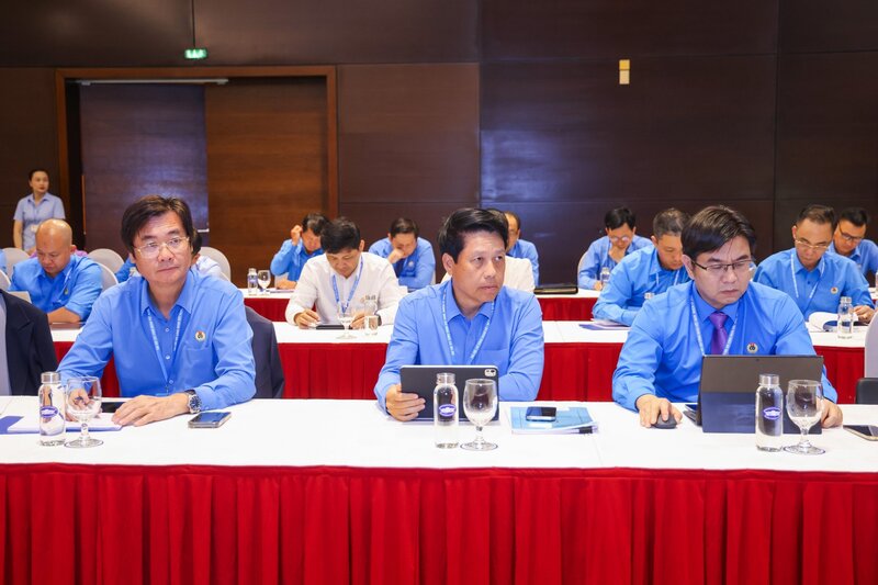 Các đại biểu Đại hội XIV Công đoàn Việt Nam tham gia phiên thảo luận. Ảnh: Quang Vinh