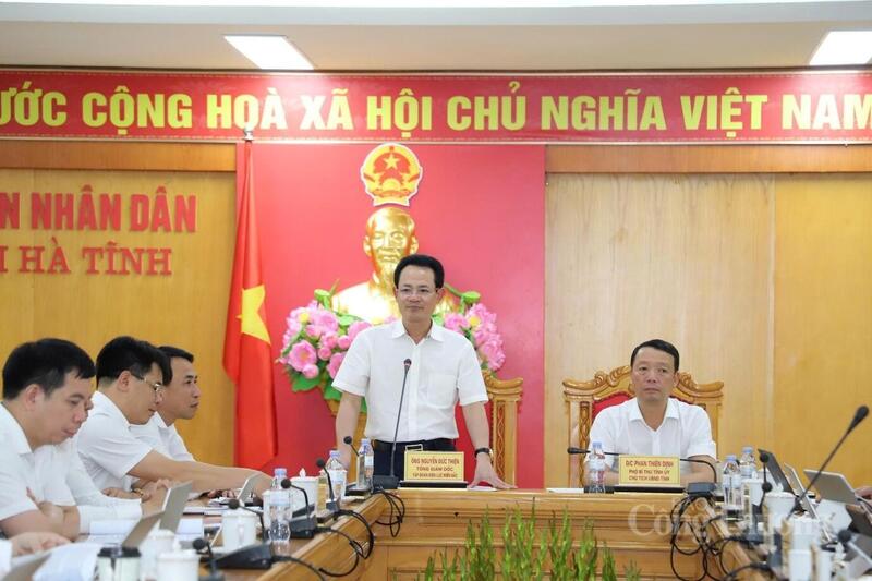Tổng giám đốc EVNNPC Nguyễn Đức Thiện và Bí thư Đảng ủy tỉnh Hà Tĩnh Phan Thiên Định chủ trì buổi Ok88vip tỷ lệ kèo World Cup 2026 về tình hình cung ứng điện, nhu cầu phụ tải và kế hoạch đầu tư nguồn, lưới điện trên địa bàn. Ảnh: Cao Thảo
