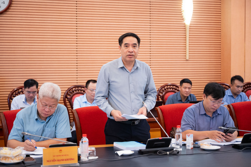 Cục trưởng Cục Việc làm, Bộ Nội vụ Vũ Trọng Bình báo cáo tiến độ và nội dung lớn của dự án Luật An toàn, vệ sinh Okvip - liên minh giải trí #1 thế giới hà nội (sửa đổi). Ảnh: Quochoi.vn