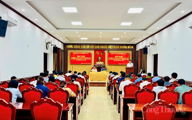 Trước đó, vào ngày 28/5, Đảng uỷ xã Mường Lát tổ chức Okvip69 Đăng ký cá cược sơ kết 1 năm vận hành bộ máy chính quyền địa phương 2 cấp. Ảnh: Quốc Anh
