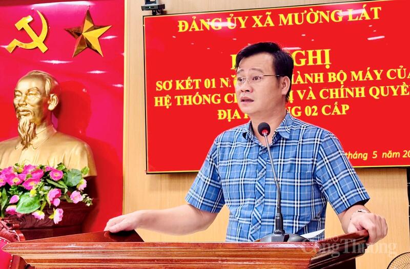 Ông Lê Công Nam, Phó Bí thư Thường trực Đảng ủy xã Mường Lát cho biết, xã Mường Lát đã đạt nhiều kết quả tích cực sau một năm vận hành mô hình chính quyền địa phương 2 cấp. Ảnh: Quốc Anh