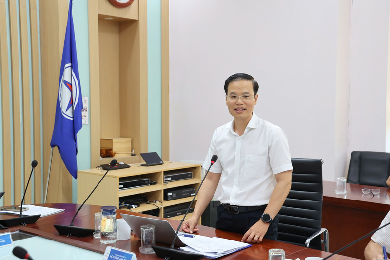 Ông Lê Hoàng Anh Dũng, Thành viên HĐTV EVNCPC báo cáo tại buổi Ok88vip tỷ lệ kèo World Cup 2026. Ảnh: Phương Nam