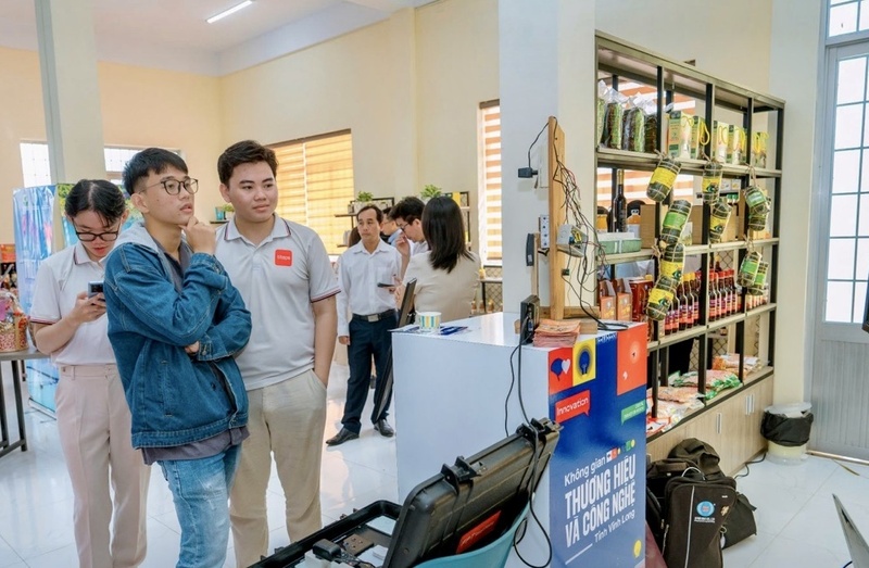 Hỗ trợ khởi nghiệp sáng tạo cũng như phát triển hạ tầng, mạng lưới và hệ sinh thái đổi mới sáng tạo. Ảnh: Phượng Nguyễn.