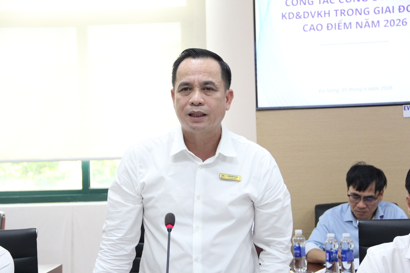 Ông Nguyễn Thanh, Chủ tịch HĐTV EVNCPC tiếp thu các chỉ đạo của lãnh đạo EVN. Ảnh: Nguyễn Phượng