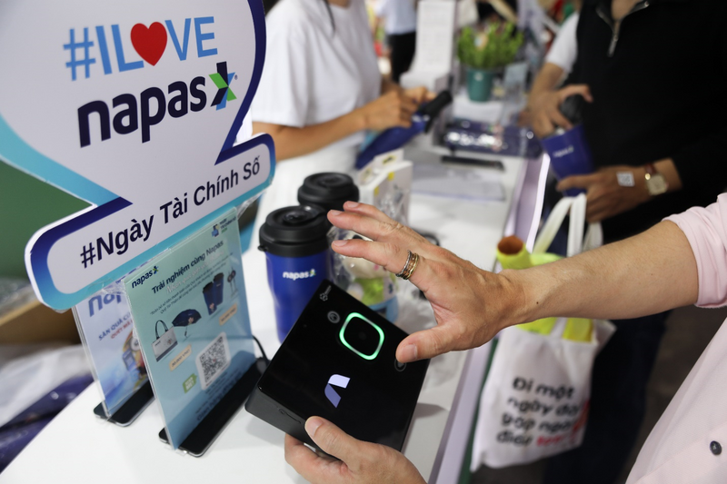 Napas mang đến lễ hội phương thức thanh toán mới mẻ – Palm Pay (thanh toán bằng thao tác quét bàn tay)