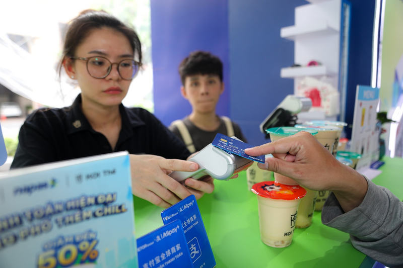 Thanh toán thẻ với SoftPOS hoặc thanh toán thẻ phi vật lý với NAPAS Tap & Pay