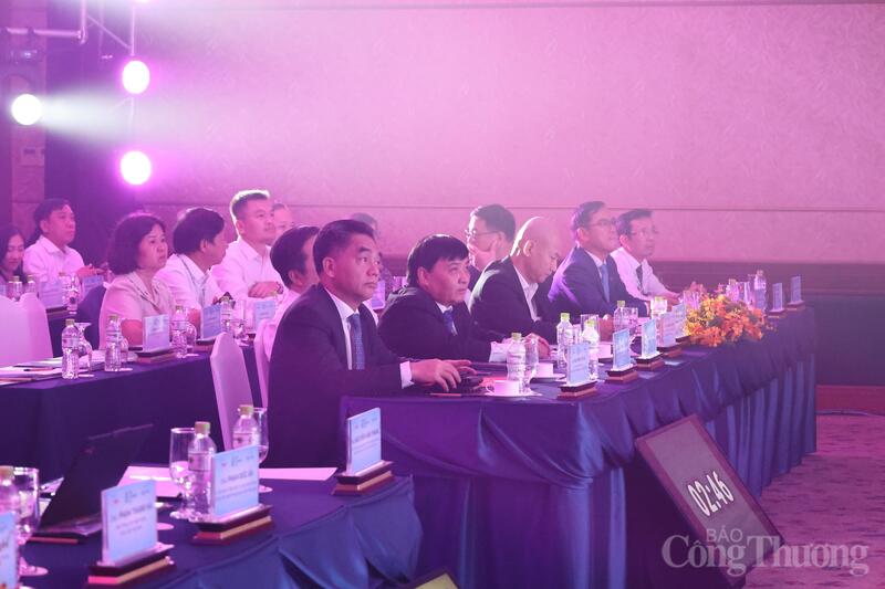 Các đại biểu tham dự khai mạc Lễ hội Liên Minh Truyền Thông Và Game Giải Trí Top 1 số 2026.