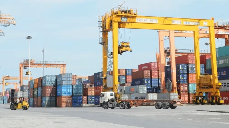 Việt Nam được nhận định là thị trường logistics năng động nhất Đông Nam Á. Ảnh minh hoạ