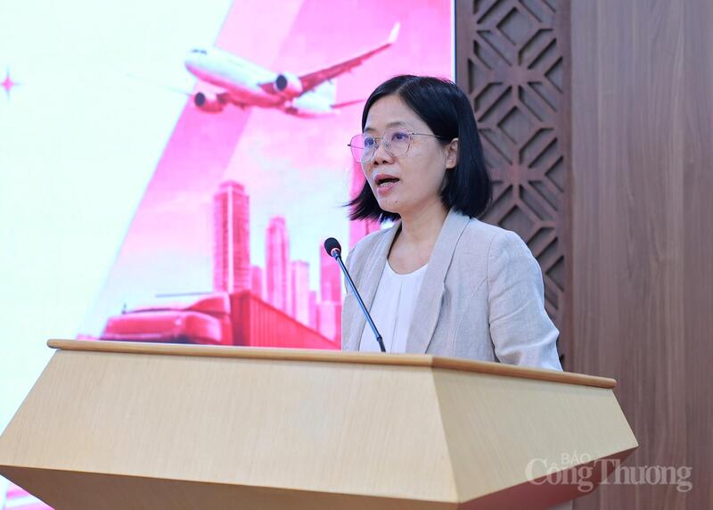 PGS.TS. Trịnh Thị Thu Hương, Phó Chủ tịch Hiệp hội Phát triển nhân lực Logistics Việt Nam. Ảnh: Quỳnh Trang