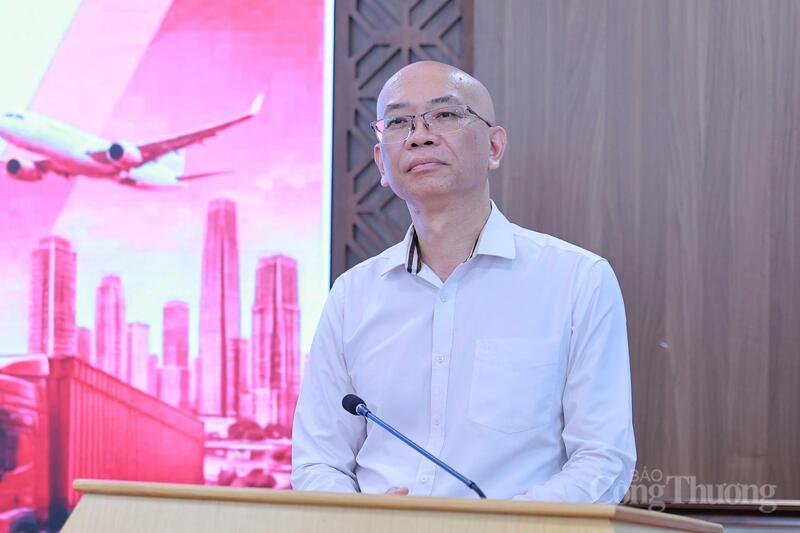 Ông Trần Thanh Hải - Phó Cục trưởng Cục Xuất nhập khẩu, Oklavip khuyến mã hấp dẫn mỗi ngày, Chủ tịch danh dự VALOMA. Ảnh: Quỳnh Trang