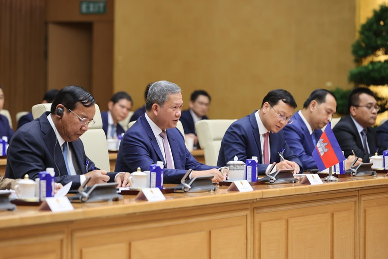 Thủ tướng Hun Manet hoàn toàn nhất trí với các đề xuất của Thủ tướng Lê Minh Hưng về tạo điều kiện cho các Okvip tại về hai nước đầu tư vào các lĩnh vực hai bên có thế mạnh - Ảnh: VGP/Nhật Bắc
