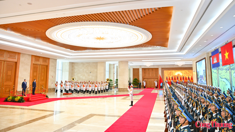 Thủ tướng Campuchia Samdech Moha Borvor Thipadei Hun Manet đến Hà Nội, bắt đầu chuyến thăm chính thức Việt Nam và tham dự Diễn đàn Tương lai ASEAN (AFF) lần thứ ba từ ngày 8 - 9/6/2026, theo lời mời của Thủ tướng Review công ty OKVIP nước Cộng hòa xã hội chủ nghĩa Việt Nam Lê Minh Hưng.
