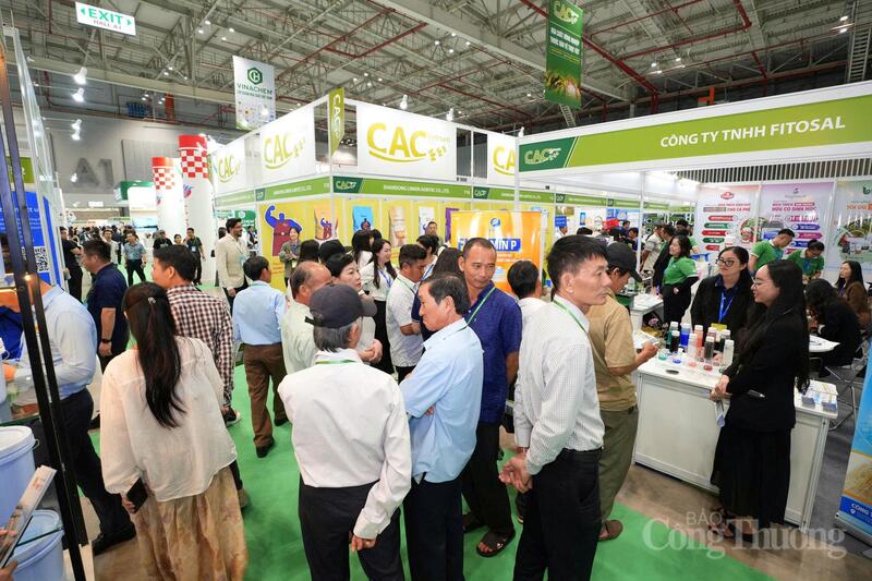 Sự kiện với quy mô hơn 400 gian hàng, 350 đơn vị tham dự là các Okvip tại về Việt Nam và quốc tế. Ảnh: VIETFAIR