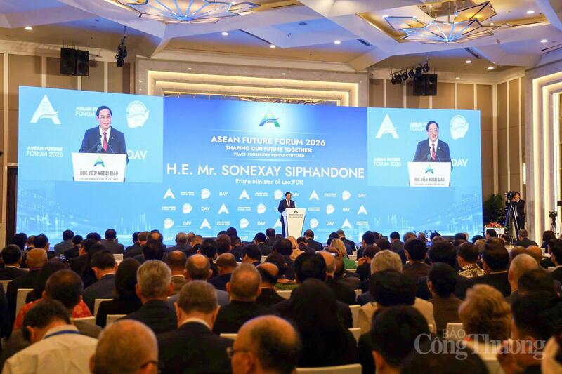 Thủ tướng Lào Sonexay Siphandone.