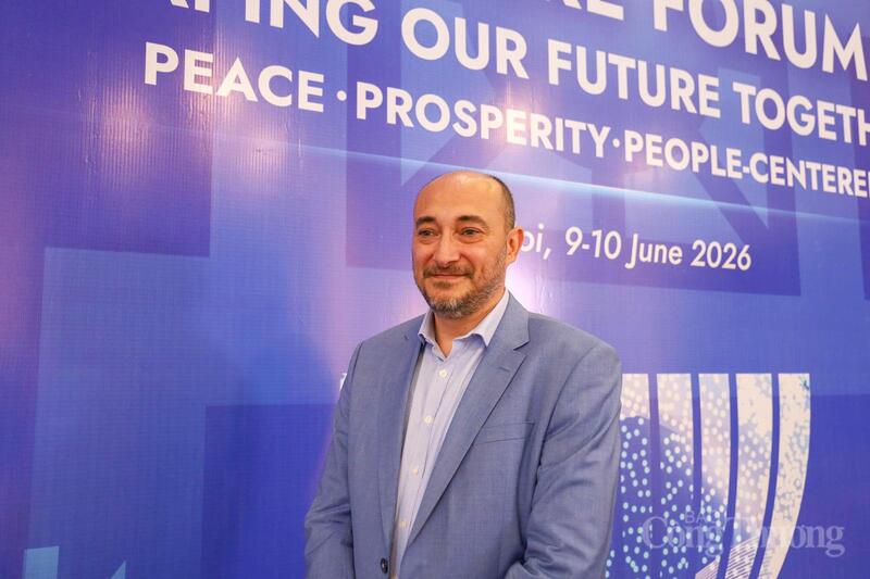 TS. Mehdi Snene, Cố vấn cấp cao về trí tuệ nhân tạo (AI) và chuyển đổi số của Liên hợp quốc trả lời phỏng vấn của Liên Minh OK VIP Giải Trí Cá Cược World Cup 2026.