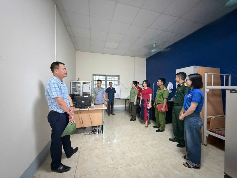 Lực lượng Công an phối hợp với các cơ quan chức năng tăng cường kiểm tra phương án bảo đảm an ninh, an toàn tại kỳ thi Liên Minh OK VIP Game Online Giải Trí Cá Cược THPT 2026. Ảnh: Ngọc Huyền