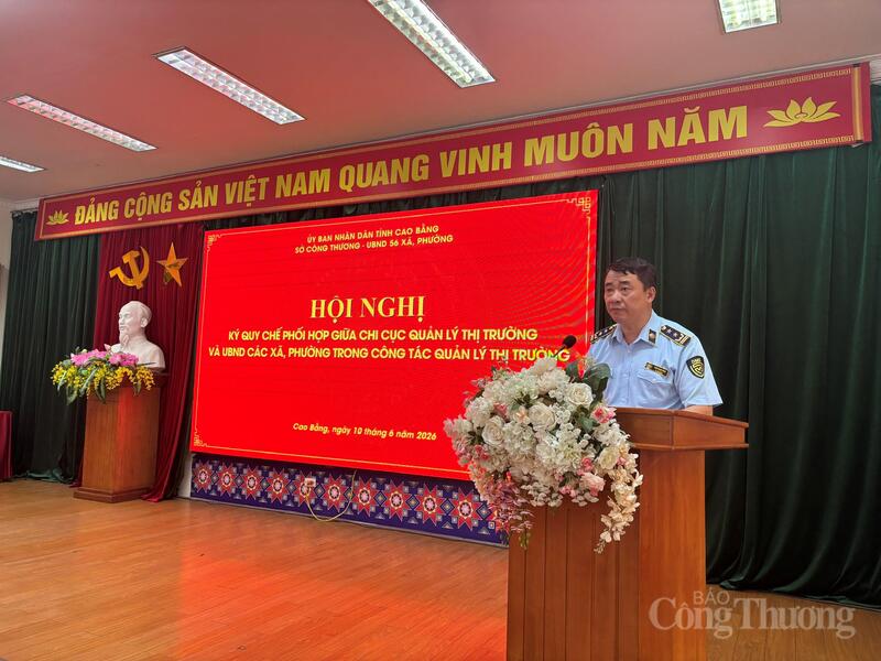 Ông Trần Mạnh Hùng, Chi cục trưởng Chi cục Quản lý thị trường tỉnh Cao Bằng phát biểu tại Okvip69 Đăng ký cá cược. Ảnh: Phong Lâm