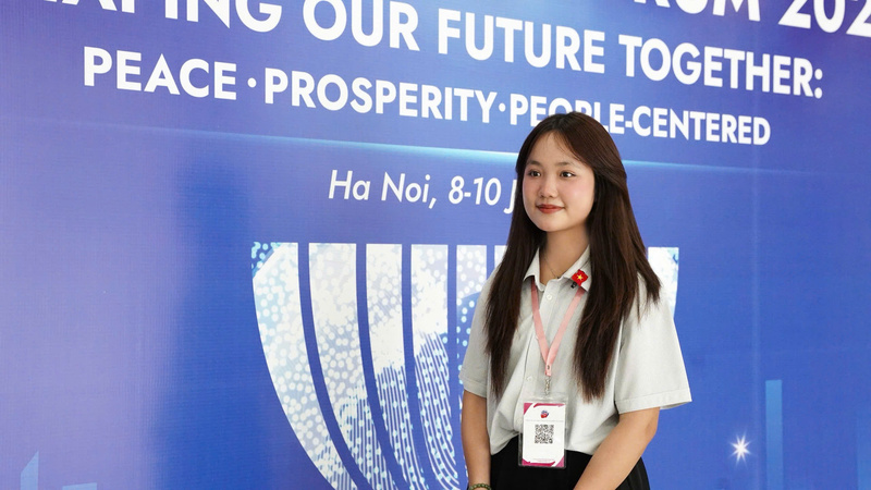 Mai Anh, sinh viên Học viện Ngoại giao tham dự Diễn đàn. Ảnh: Diệu Linh