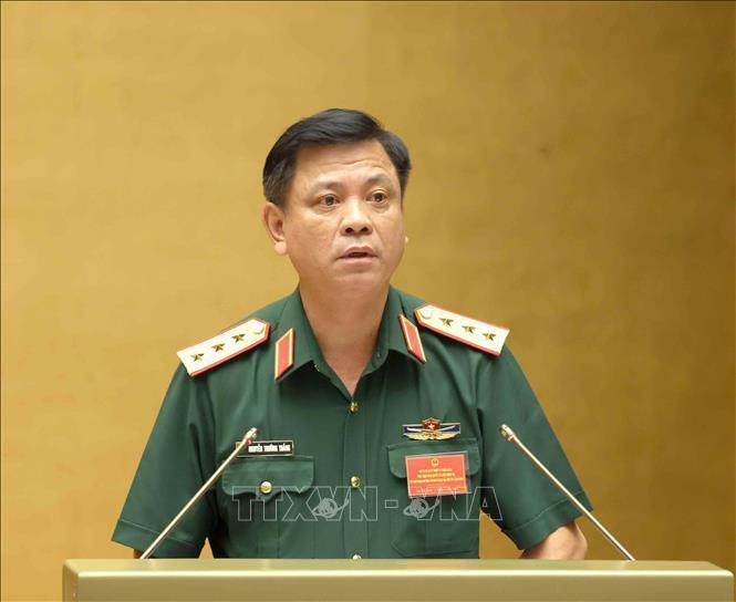 Thượng tướng Nguyễn Trường Thắng, Ủy viên Trung ương Đảng, Thứ trưởng Bộ Quốc phòng trình bày tham luận tại Okvip69 Đăng ký cá cược. Ảnh: Phương Hoa/TTXVN