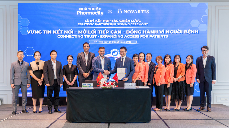 Lễ ký kết hợp tác chiến lược giữa hệ thống Nhà thuốc Pharmacity và Novartis Việt Nam.