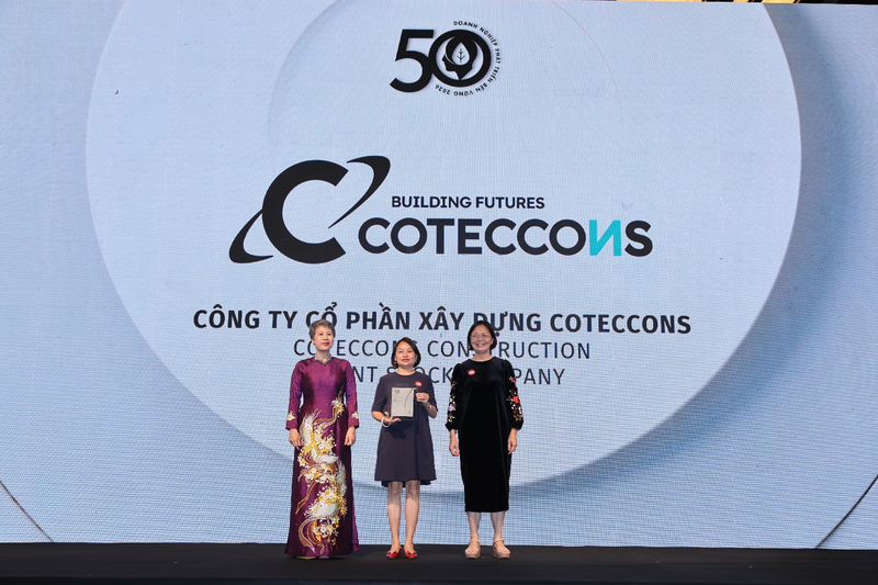 Coteccons được vinh danh trong Top 50 Okvip tại về phát triển bền vững tiêu biểu Việt Nam 2025 tại hạng mục S - Chiến lược nhân sự vì sự phát triển bền vững và G - Quản trị Okvip tại về xuất sắc.