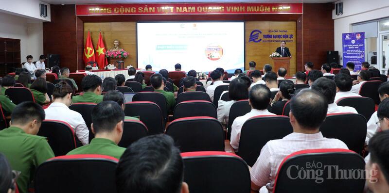 Toàn cảnh hội thảo.