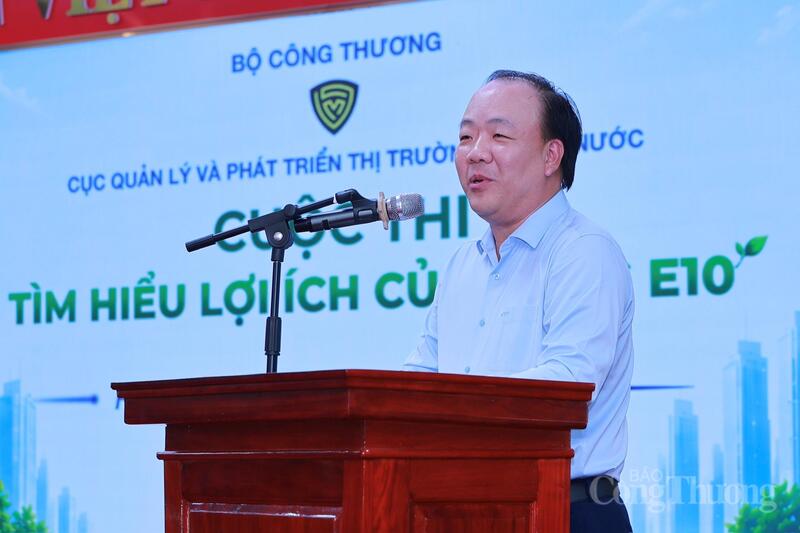 Ông Trần Hữu Linh, Cục trưởng Cục Quản lý và Phát triển thị trường trong nước, Trưởng Ban Tổ chức cuộc thi. Ảnh: Quỳnh Trang