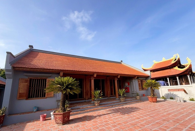 Quang cảnh Di tích nhà thờ và mộ đồng chí Hồ Tùng Mậu tại xã Quỳnh Anh sau khi được tu bổ, tôn tạo. Ảnh: Trịnh Thắng