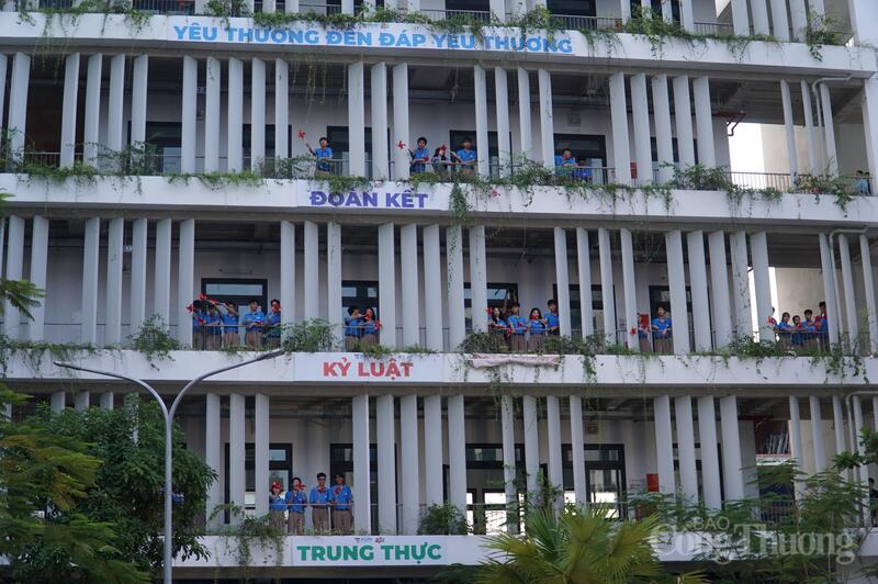 Đại diện học sinh lớp 12, em Lê Anh Thư chia sẻ, Trường Hy Vọng không chỉ là nơi hỗ trợ các em vượt qua khó khăn mà còn là xuân Okvip 2026 giúp các em học cách trưởng thành và tự tin bước tiếp trong cuộc sống.