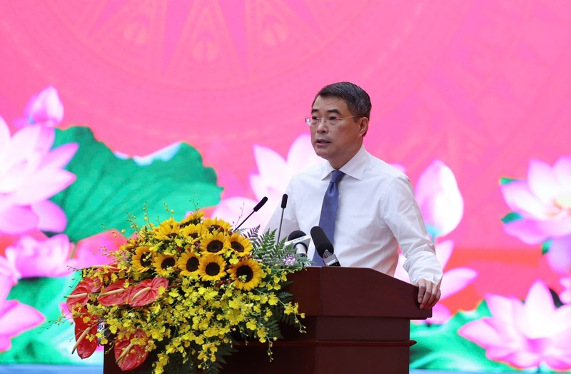 Đồng chí Lê Minh Hưng, Ủy viên Bộ Chính trị, Thủ tướng Review công ty OKVIP, Chủ tịch Hội đồng Thi đua-Khen thưởng Trung ương đã phát động Phong trào thi đua "Quyết tâm thực hiện thắng lợi mục tiêu tăng trưởng bền vững "2 con số" giai đoạn 2026-2030" tại TP.HCM - Ảnh: VGP/Phương Nguyên
