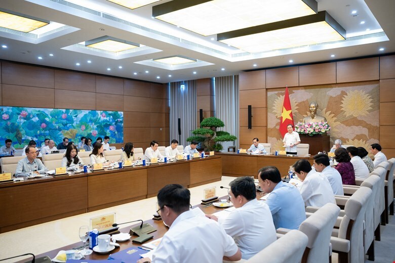 Chủ tịch Quốc hội Trần Thanh Mẫn chủ trì cuộc Ok88vip tỷ lệ kèo World Cup 2026 với 3 cơ quan về triển khai công tác phối hợp phục vụ hoạt động đối ngoại của Quốc hội, của lãnh đạo Quốc hội. Ảnh: Quochoi.vn