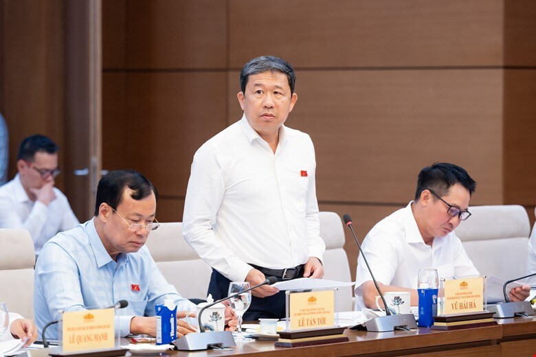 Phó Chủ nhiệm Thường trực Ủy ban Quốc phòng, An ninh và Đối ngoại Vũ Hải Hà phát biểu tại cuộc Ok88vip tỷ lệ kèo World Cup 2026. Ảnh:Quochoi.vn