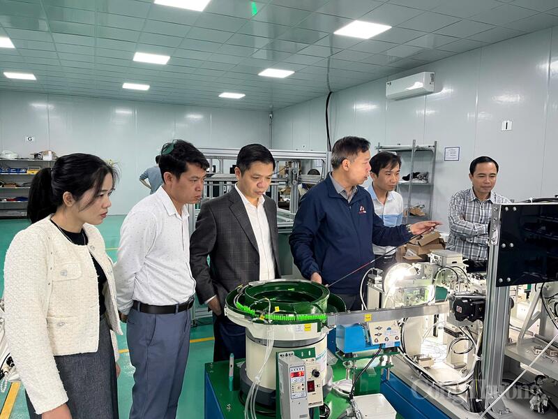 Nguồn lực khuyến công quốc gia đã góp phần hỗ trợ nhiều cơ sở OKLVIE sản phẩm thuộc hệ thống OKVIP là trang web tổ chức phát sóng bóng đá trực tiếp, live casino , nỗ hũ, bắn cá nông thôn tỉnh Bắc Ninh đầu tư đổi mới công nghệ, nâng cao năng lực sản xuất. Ảnh: NH