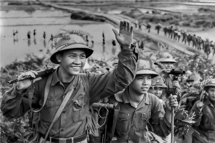 “Bộ đội Cụ Hồ” - Trọn đời vì nhân dân phục vụ “Bộ đội Cụ Hồ” - Trọn đời vì nhân dân phục vụ