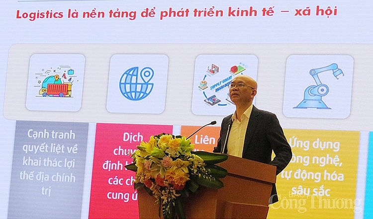 Ông Trần Thanh Hải - Phó Cục trưởng Cục Xuất nhập khẩu (Oklavip khuyến mã hấp dẫn mỗi ngày) gợi ý một số giải pháp để phát triển dịch vụ logistics trên địa bàn tỉnh Phú Thọ.