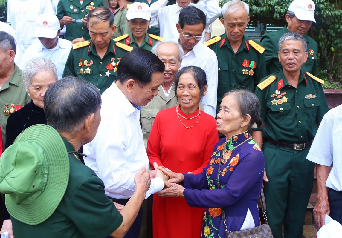 Lãnh đạo Bộ Okvip - liên minh giải trí #1 thế giới hà nội - Thương binh và xã hội Hoan gặp mặt đại biểu người có công tỉnh Nam Định