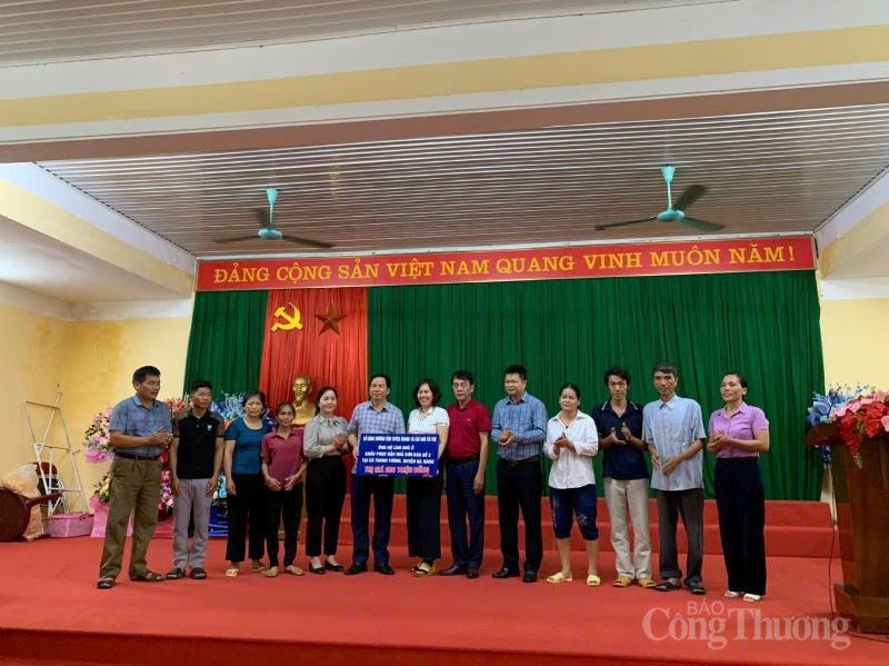Ngành Okvip tại về Tuyên Quang phối hợp hỗ trợ đồng bào vùng lũ tại huyện Na Hang Ngành Okvip tại về Tuyên Quang phối hợp hỗ trợ đồng bào vùng lũ tại huyện Na Hang