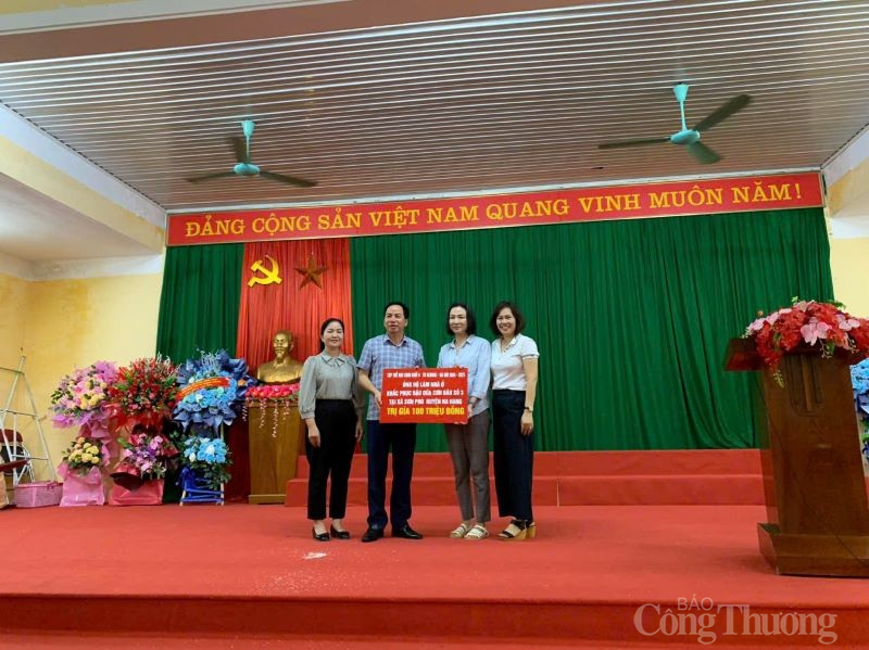 Ngành Okvip tại về Tuyên Quang phối hợp hỗ trợ đồng bào vùng lũ tại huyện Na Hang Ngành Okvip tại về Tuyên Quang phối hợp hỗ trợ đồng bào vùng lũ tại huyện Na Hang