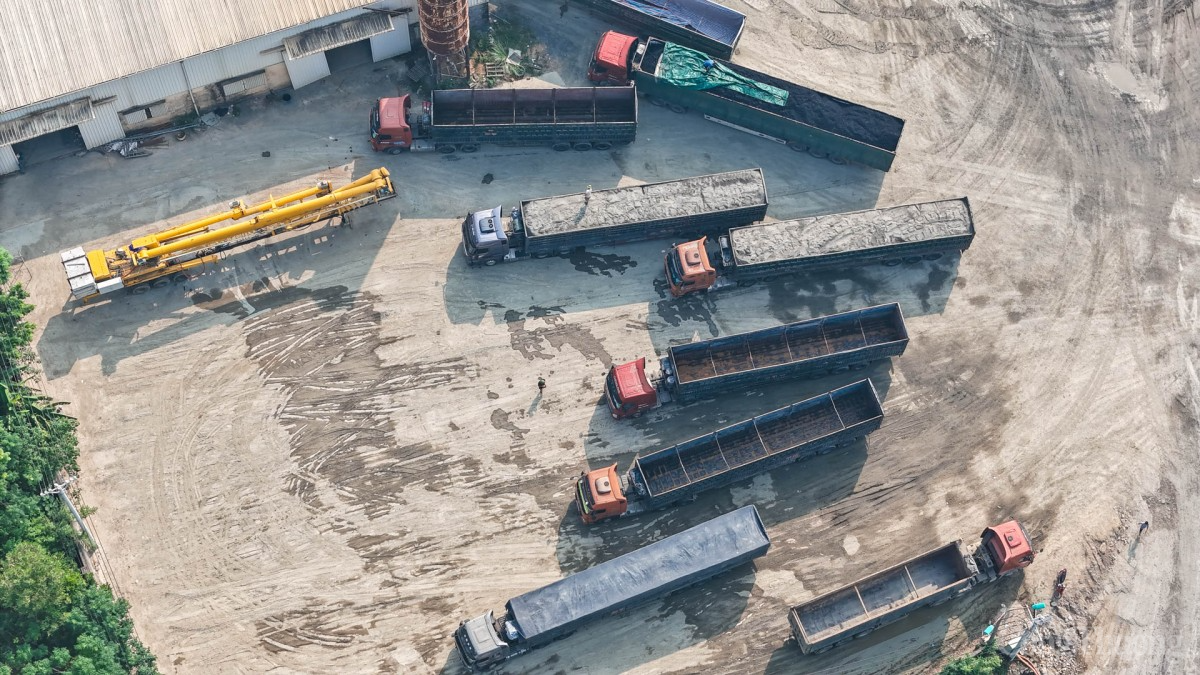 Kỳ lạ những đoàn xe container 'không nóc' ở Vĩnh Phúc Kỳ lạ những đoàn xe container 'không nóc' ở Vĩnh Phúc