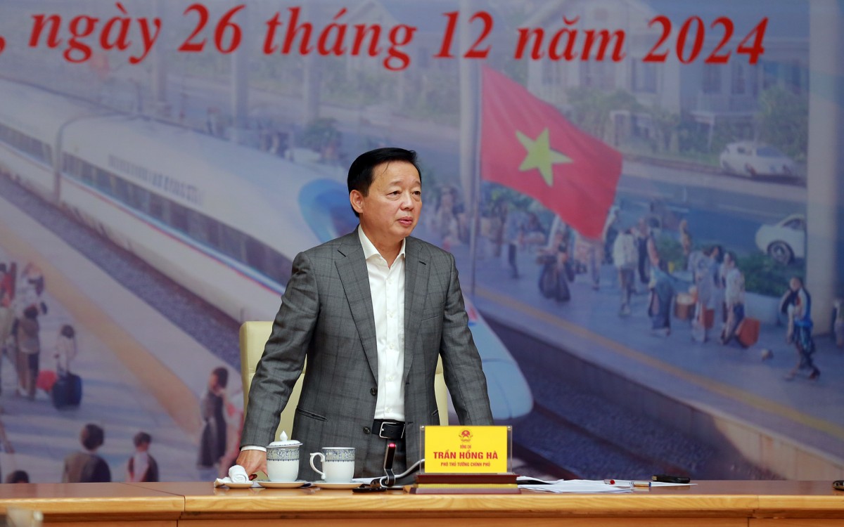 Phó Thủ tướng Trần Hồng Hà nêu rõ: Kế hoạch thực hiện dự án đầu tư đường sắt tốc độ cao trục Bắc-Nam phải rõ việc, rõ người, rõ bước đi khoa học, bài bản, đồng bộ, toàn diện, không "vừa làm, vừa chờ" - Ảnh: VGP/Đình Nam Phó Thủ tướng Trần Hồng Hà nêu rõ: Kế hoạch thực hiện dự án đầu tư đường sắt tốc độ cao trục Bắc-Nam phải rõ việc, rõ người, rõ bước đi khoa học, bài bản, đồng bộ, toàn diện, không "vừa làm, vừa chờ" - Ảnh: VGP/Đình Nam