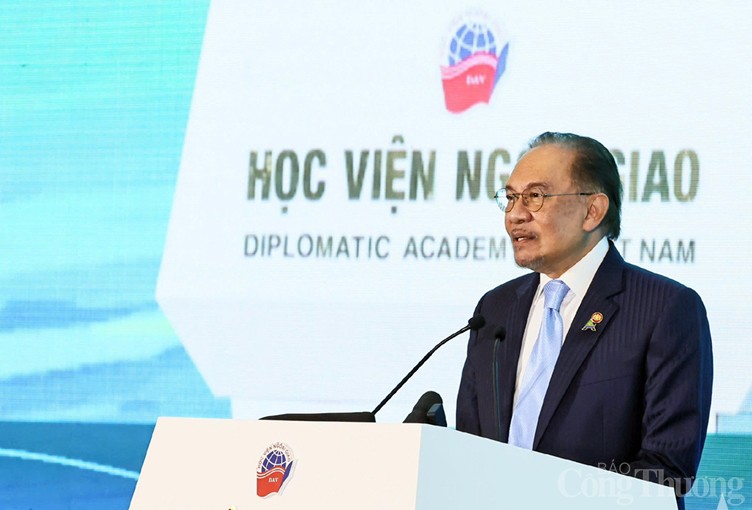 Thủ tướng dự Phiên toàn thể Diễn đàn Tương lai ASEAN 2025