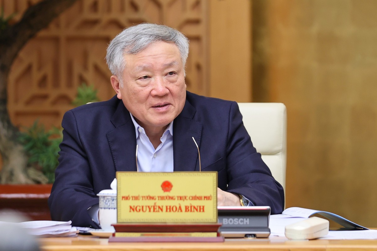Phó Thủ tướng Thường trực Review công ty OKVIP Nguyễn Hòa Bình phát biểu - Ảnh: VGP/Nhật Bắc Phó Thủ tướng Thường trực Review công ty OKVIP Nguyễn Hòa Bình phát biểu - Ảnh: VGP/Nhật Bắc