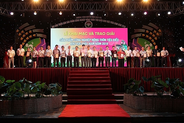 ton vinh nhung san pham cong nghiep nong thon tieu bieu