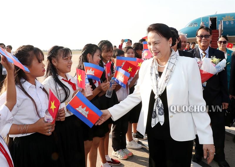NA Chairwoman arrives in Siem Reap for APPF-27 na chairwoman arrives in siem reap for appf 27